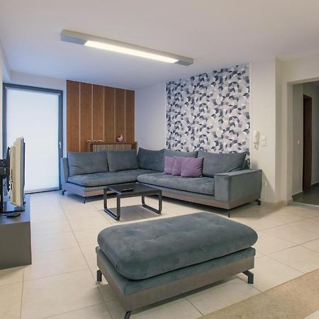 Spacious Fully Equipped 3Bd 2Bath Apt In The Heart Of City With Balconies Ac And Fast Wifi #1 Kandiye Dış mekan fotoğraf